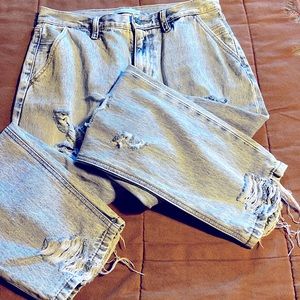 KanCan Highrise Ripped Boyfriend Jean